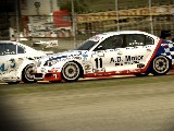 Superstars V8 Racing - Túra autóverseny játék ingyenes letöltése